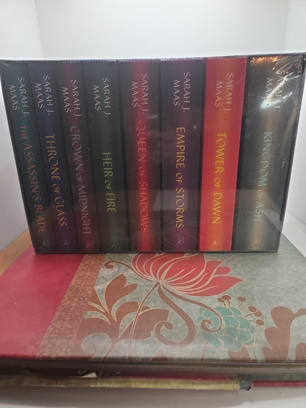 New THRONE OF GLASS BOX SET Sarah Maas 8 Book Paperback Sealed